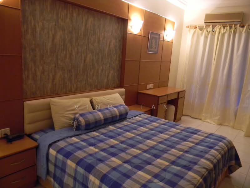 Kondominium untuk Dijual di Gold Coast Resort Condominium - Vince Tan - Bedroom - PropertyGuru.com.my