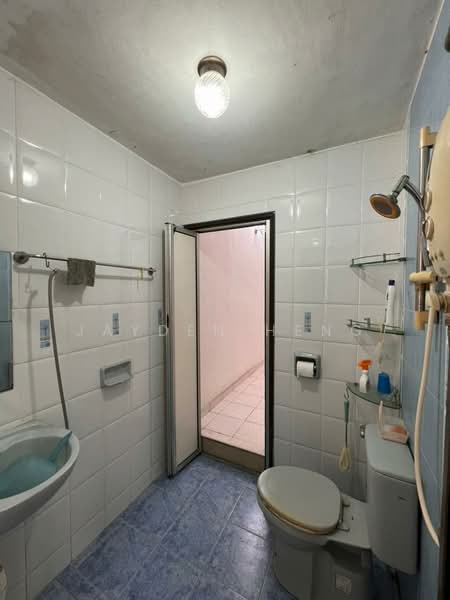 Rumah Teres 1.5 Tingkat untuk Dijual di Usj 3 (Subang Jaya) - Jayden Heng - Bathroom - PropertyGuru.com.my
