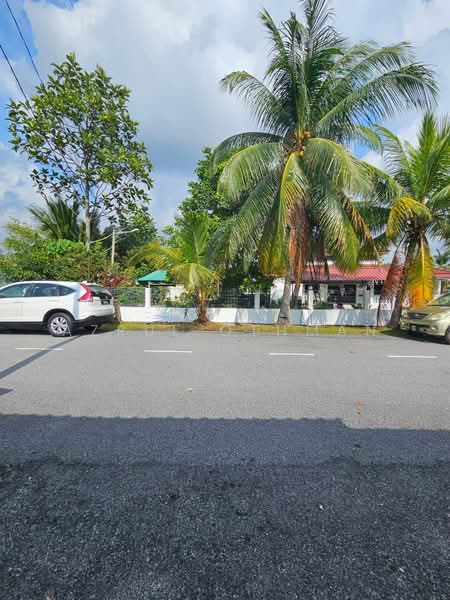 Rumah Teres 1 Tingkat untuk Dijual di Senawang (Negeri Sembilan) - Azrul Othman - Exterior - PropertyGuru.com.my