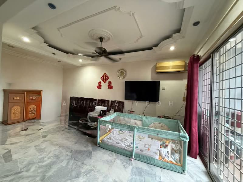 Rumah Teres 2 Tingkat untuk Dijual di Usj 6 (Subang Jaya) - Alicia Yeoh - Living Room - PropertyGuru.com.my
