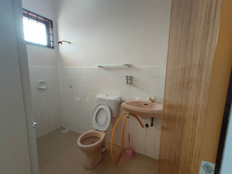 2-storey Terraced House for Rent in Bukit Katil (Melaka) - Helen BF - Bathroom - PropertyGuru.com.my