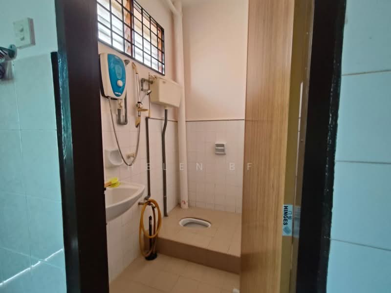 2-storey Terraced House for Rent in Bukit Katil (Melaka) - Helen BF - Bathroom - PropertyGuru.com.my