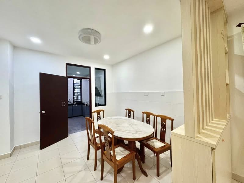 2-storey Terraced House for Sale in Johor Bahru (Johor) - Daniel Yong - Dining Room - PropertyGuru.com.my