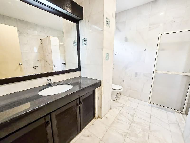 Condominium for Rent at Wickham Residence - Sandhu . - Master bedroom Bathroom2 - PropertyGuru.com.my