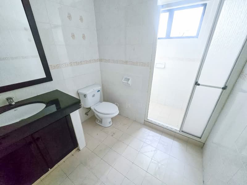 Condominium for Rent at Wickham Residence - Sandhu . - Bathroom 2 - PropertyGuru.com.my