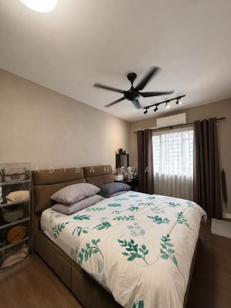Apartment for Sale at De Bayu Apartment - Adibah Salim - Bedroom - PropertyGuru.com.my