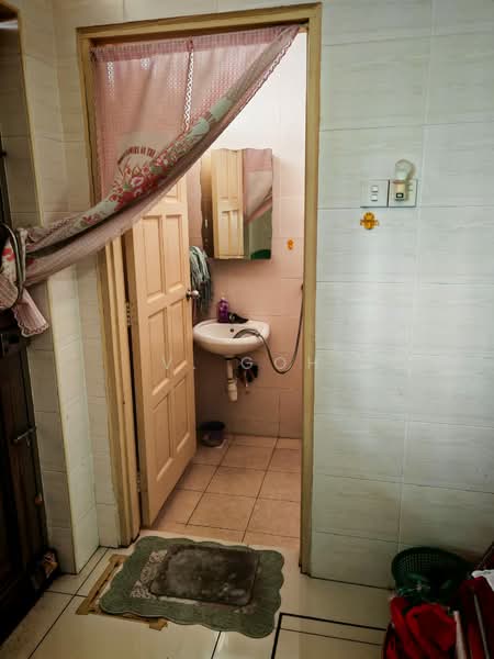 Rumah Teres 3 Tingkat untuk Dijual di Bayan Lepas (Penang) - V. Goh - Bathroom - PropertyGuru.com.my