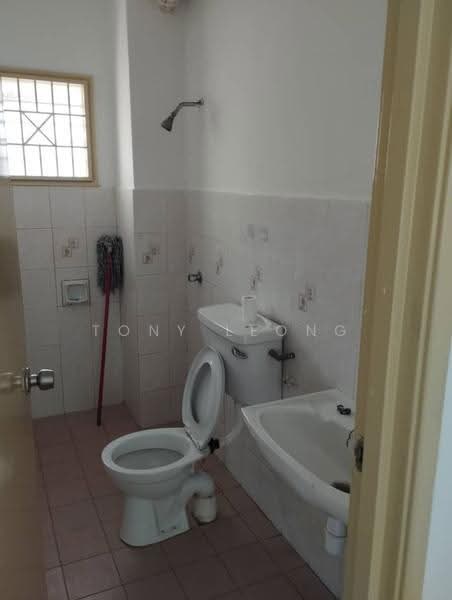 Pangsapuri untuk Disewa di Sri Penaga - Tony Leong - Bathroom - PropertyGuru.com.my