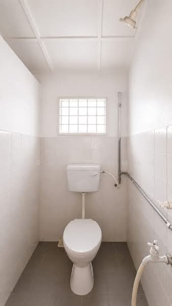 Rumah Teres 1 Tingkat untuk Dijual di Taman Desa Dahlia (Senawang) - Azrul Othman - Bathroom - PropertyGuru.com.my