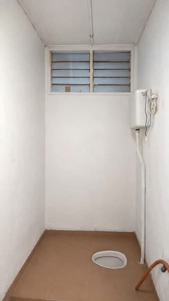 Rumah Teres 1 Tingkat untuk Dijual di Taman Desa Dahlia (Senawang) - Azrul Othman - Bathroom - PropertyGuru.com.my