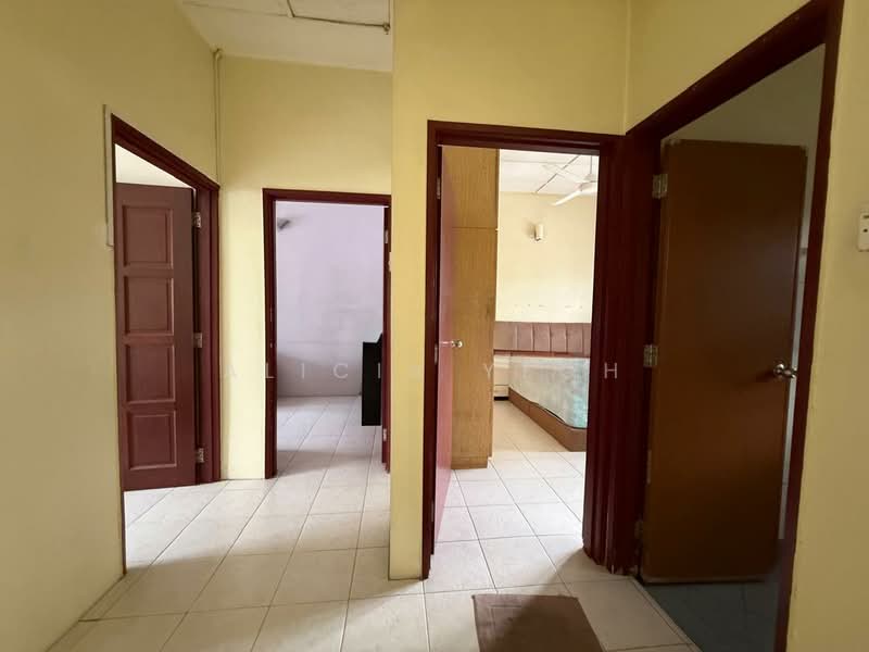Rumah Teres 2 Tingkat untuk Dijual di Usj 6 (Subang Jaya) - Alicia Yeoh - Bedroom - PropertyGuru.com.my