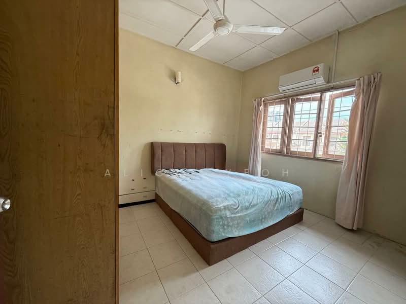 Rumah Teres 2 Tingkat untuk Dijual di Usj 6 (Subang Jaya) - Alicia Yeoh - Bedroom - PropertyGuru.com.my