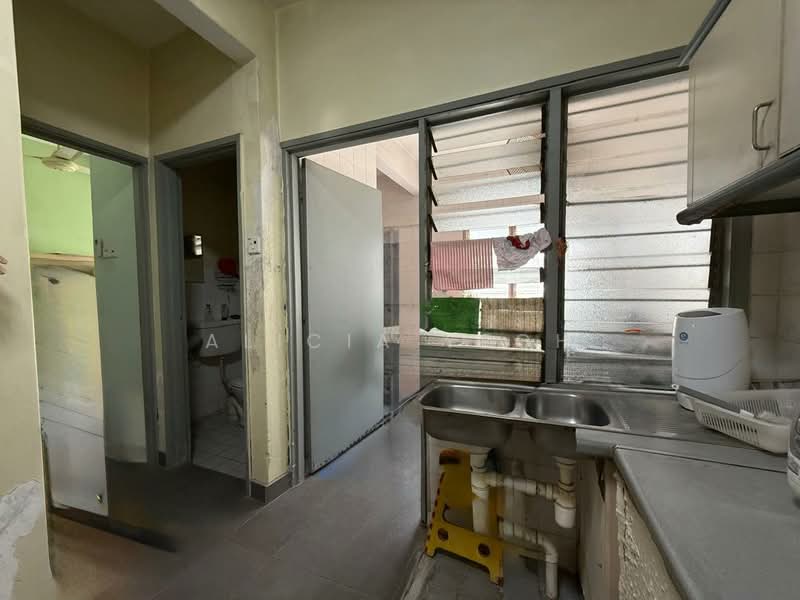 Rumah Teres 2 Tingkat untuk Dijual di Usj 6 (Subang Jaya) - Alicia Yeoh - Kitchen - PropertyGuru.com.my