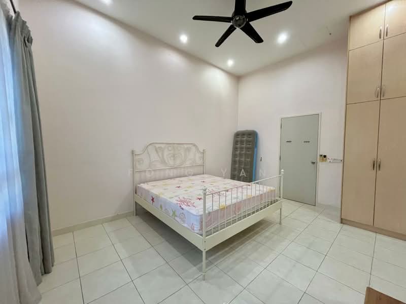 Rumah Teres 2 Tingkat untuk Dijual di Setia Indah 12 (Setia Alam) - Fong Yan - Bedroom - PropertyGuru.com.my
