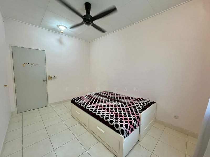 Rumah Teres 2 Tingkat untuk Dijual di Setia Indah 12 (Setia Alam) - Fong Yan - Bedroom - PropertyGuru.com.my
