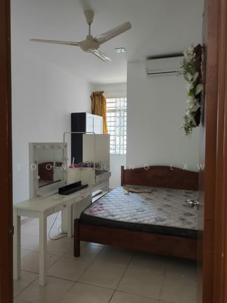 Terraced House for Sale in Taman Jelok Impian (Kajang) - Soon Sheng Law - Bedroom - PropertyGuru.com.my