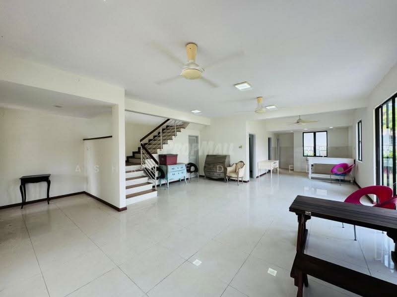 2-storey Terraced House for Sale in Cahaya Spk (Shah Alam) - Ashraff Daniel - Living Room - PropertyGuru.com.my