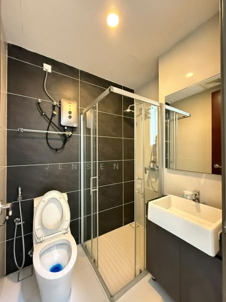 Kondominium untuk Disewa di Lovell @ Country Garden Danga Bay - Jensen Goh - Bathroom - PropertyGuru.com.my