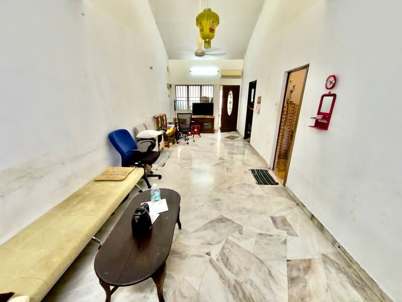 Rumah Teres 1 Tingkat untuk Dijual di Jalan Klang Lama (Old Klang Road) (Kuala Lumpur) - Mohammad Omar - Living Room - PropertyGuru.com.my