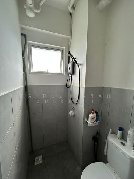 Pangsapuri untuk Disewa di Taman Akasia Semenyih - Zairul Asrah Zulkefli - Bathroom - PropertyGuru.com.my