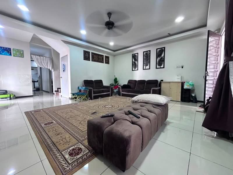 Rumah Teres 2 Tingkat untuk Dijual di Kampung Bukit Lanchong (Subang Jaya) - Ashraff Daniel - Living Room - PropertyGuru.com.my