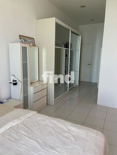 Condominium for Rent at 10 Island Resort - Yam Weng Keong - Bedroom - PropertyGuru.com.my