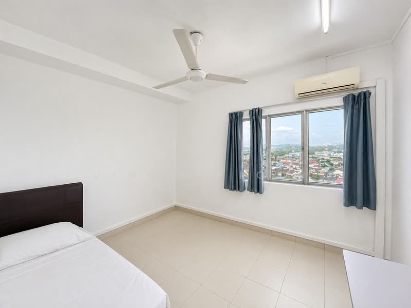 Kondominium untuk Dijual di Mutiara Residence - Vincent Loon - Bedroom - PropertyGuru.com.my