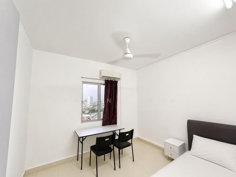 Kondominium untuk Dijual di Mutiara Residence - Vincent Loon - Bedroom - PropertyGuru.com.my