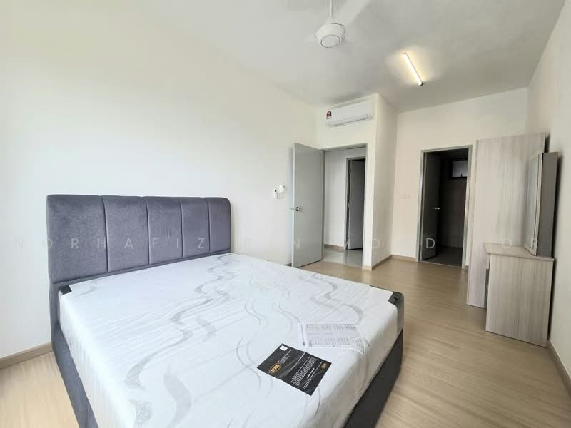 Kondominium untuk Disewa di LEA By The Hills - Norhafiz Bin Mohd Nor - Bedroom - PropertyGuru.com.my