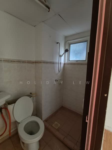 Condominium for Rent at Ketumbar Heights - Holiday Lew - Bathroom - PropertyGuru.com.my