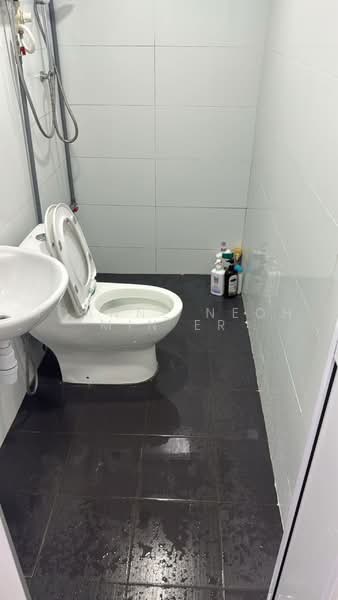 Kondominium untuk Dijual di Angkasa Condominiums - JOANNE NEOH MIN ER - Bathroom - PropertyGuru.com.my