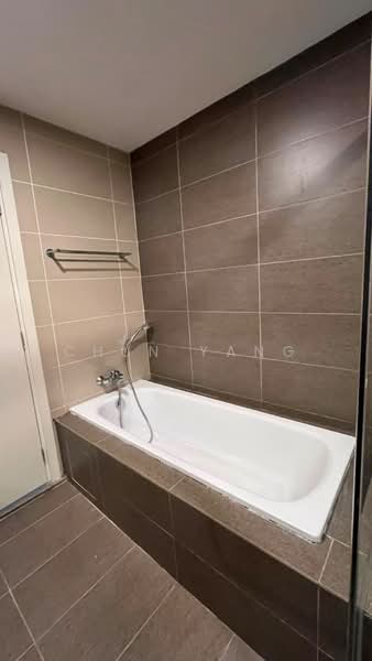 Kondominium untuk Disewa di Iskandar Residences - Chun Yang - Bathroom - PropertyGuru.com.my