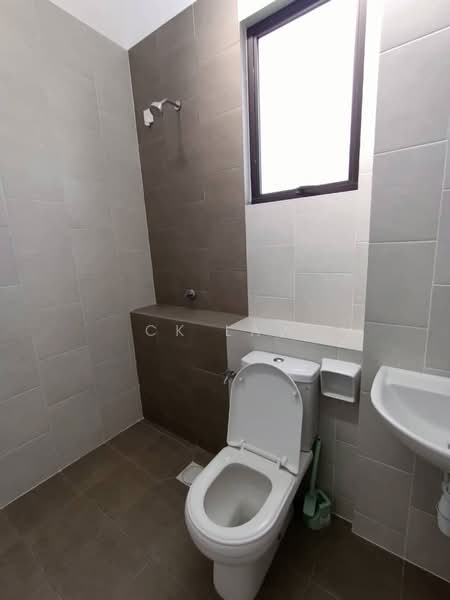 2-storey Terraced House for Rent in Setia Ecohill (Semenyih) - CK Law - Bathroom - PropertyGuru.com.my