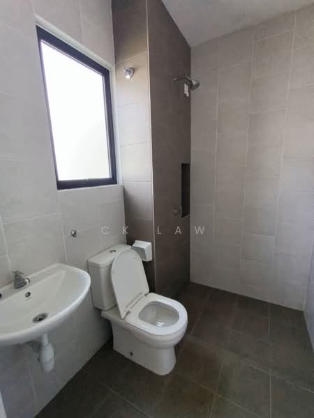 2-storey Terraced House for Rent in Setia Ecohill (Semenyih) - CK Law - Bathroom - PropertyGuru.com.my