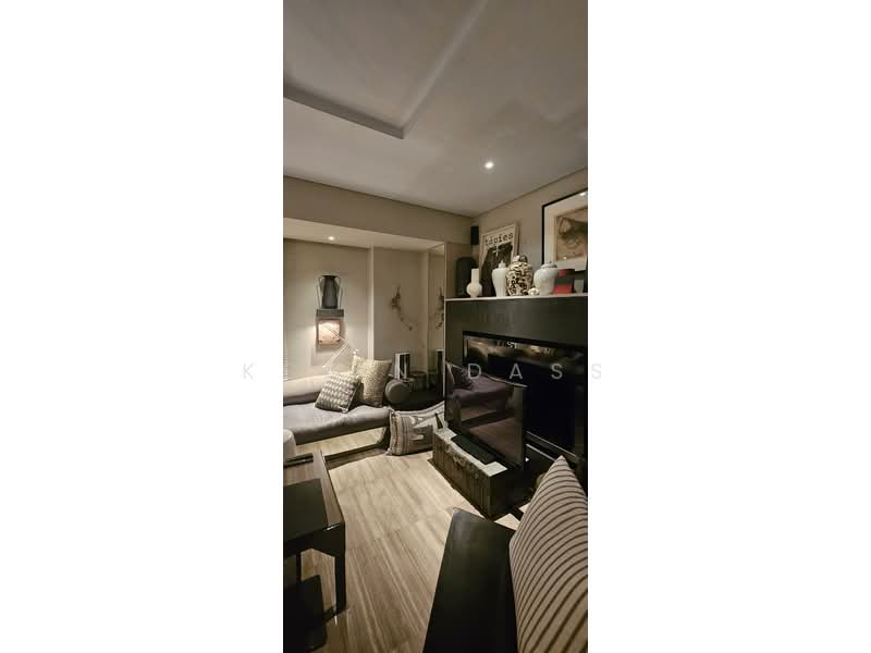 Kondominium untuk Dijual di The Capsquare Residences - Kevin Dass - Living Room - PropertyGuru.com.my