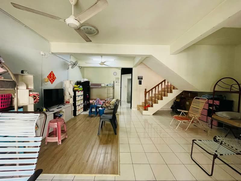 2-storey Terraced House for Sale in Kota Damansara (Selangor) - Muin Mn - Living Room - PropertyGuru.com.my