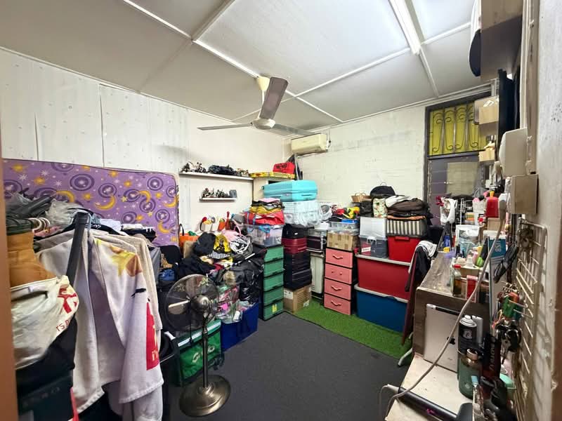 Rumah Teres 1 Tingkat untuk Dijual di Taman Sri Skudai (Skudai) - Jason Sim - Bedroom - PropertyGuru.com.my