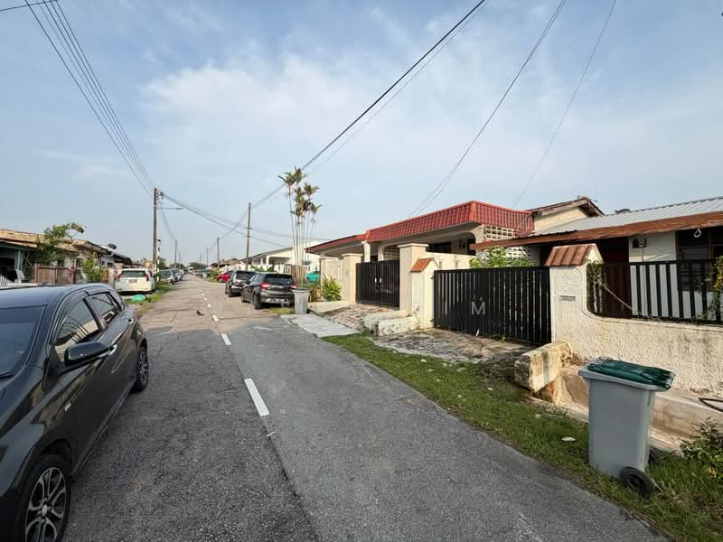 Rumah Teres 1 Tingkat untuk Dijual di Taman Sri Skudai (Skudai) - Jason Sim - Exterior - PropertyGuru.com.my