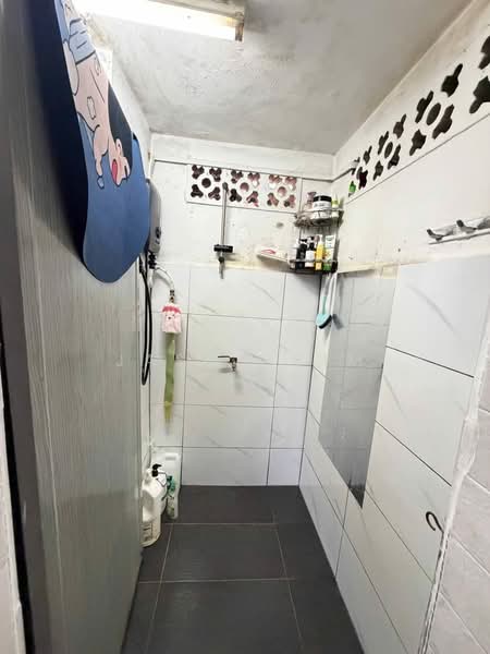 Rumah Teres 1 Tingkat untuk Dijual di Taman Sri Skudai (Skudai) - Jason Sim - Bathroom - PropertyGuru.com.my