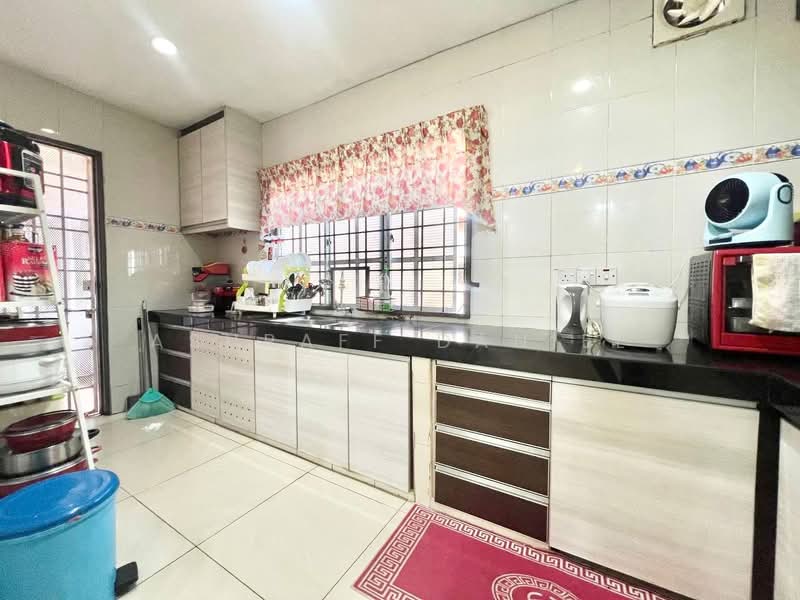 2-storey Terraced House for Sale in Taman Pelangi Semenyih (Semenyih) - Ashraff Daniel - Kitchen - PropertyGuru.com.my
