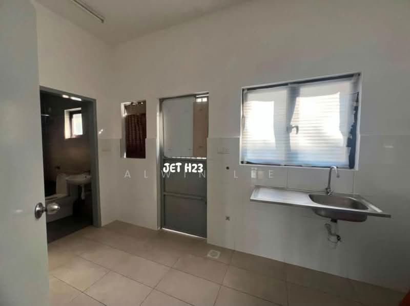 2-storey Terraced House for Sale in Setia Utama (Setia Alam) - Alwin Lee - Kitchen - PropertyGuru.com.my