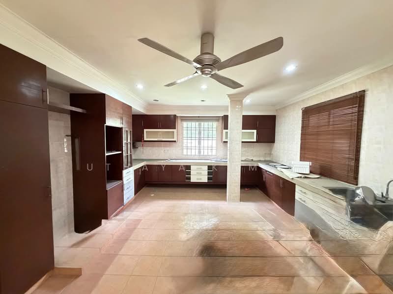 Bungalow for Sale in Bandar Country Homes (Rawang) - Uthaya Kumar - Kitchen - PropertyGuru.com.my