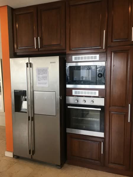 Servis Apartment untuk Dijual di The Capsquare Residences - Kevin Dass - Kitchen - PropertyGuru.com.my