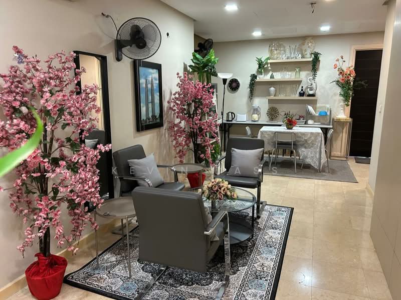 Servis Apartment untuk Dijual di The Capsquare Residences - Kevin Dass - Living Room - PropertyGuru.com.my