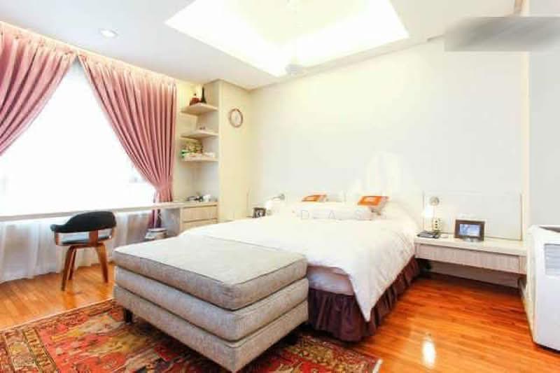 Servis Apartment untuk Dijual di The Capsquare Residences - Kevin Dass - Bedroom - PropertyGuru.com.my