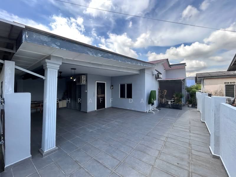 Rumah Berkembar untuk Dijual di Taman Desa Surada (Bangi) - Ashraff Daniel - Exterior - PropertyGuru.com.my
