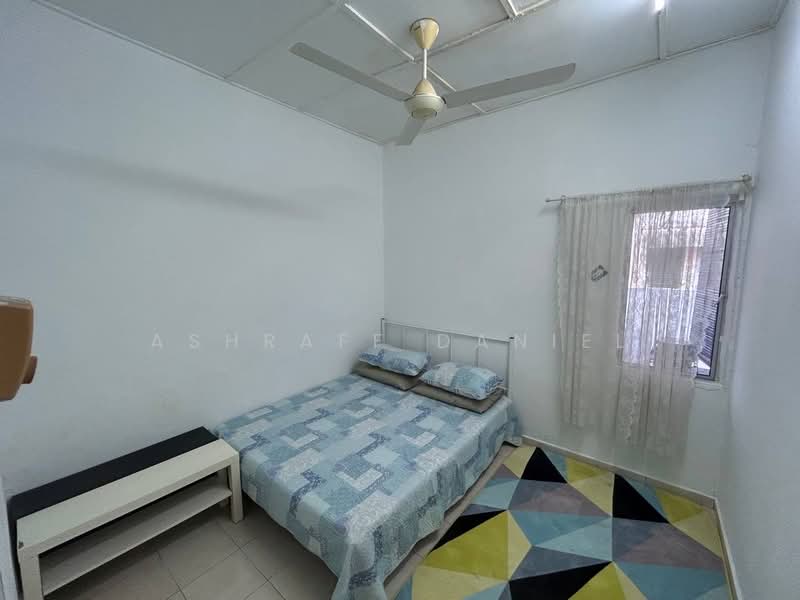 Rumah Berkembar untuk Dijual di Taman Desa Surada (Bangi) - Ashraff Daniel - PropertyGuru.com.my