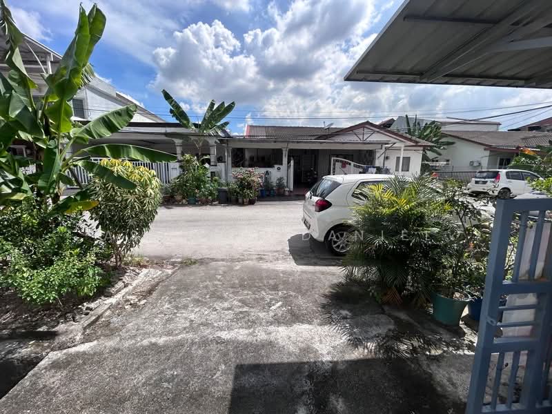 Rumah Berkembar untuk Dijual di Taman Desa Surada (Bangi) - Ashraff Daniel - PropertyGuru.com.my