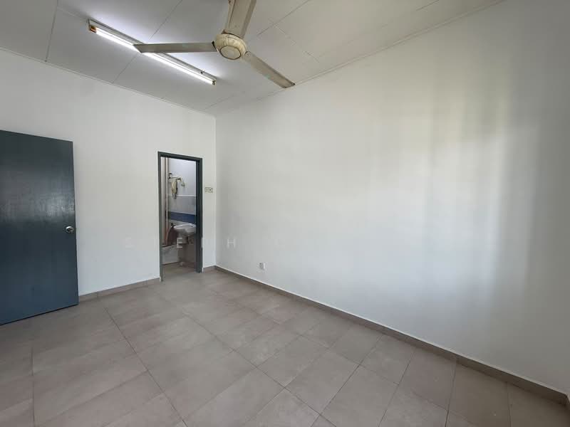 Apartment for Sale at Sri Kenari Apartment - Steph Choong - Bathroom - PropertyGuru.com.my