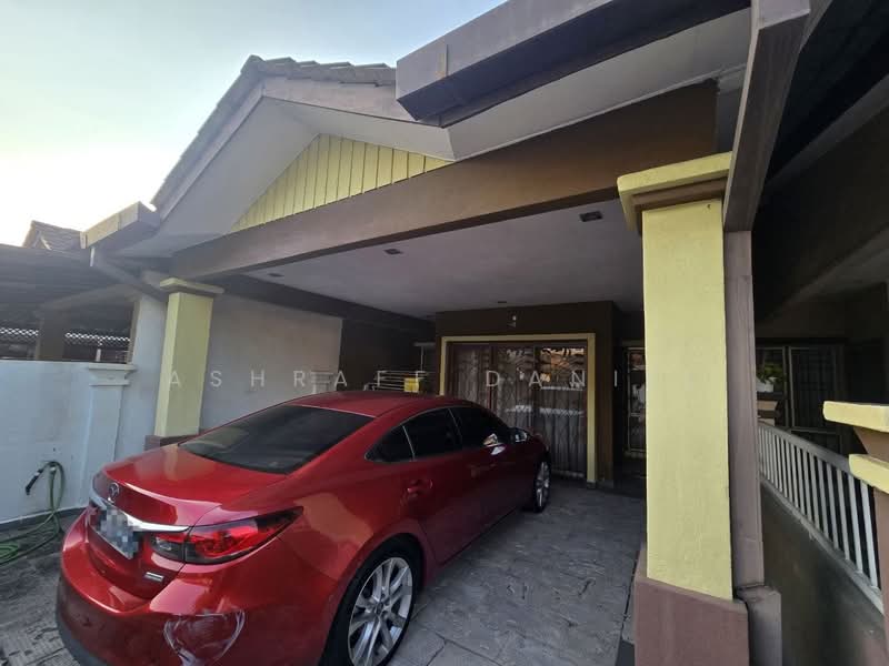 2-storey Terraced House for Sale in Seksyen 23 (Shah Alam) - Ashraff Daniel - Exterior - PropertyGuru.com.my